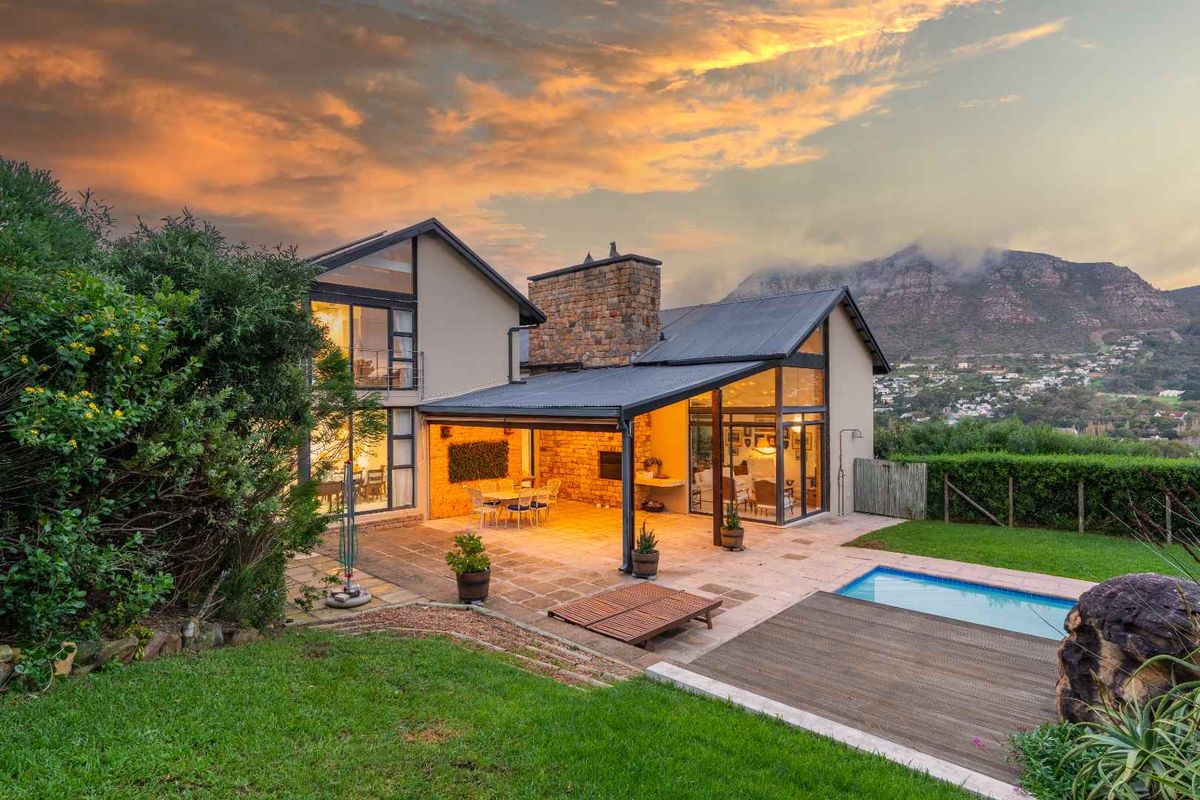 Ultimate Multi-Generational Luxury Living - Photo 2