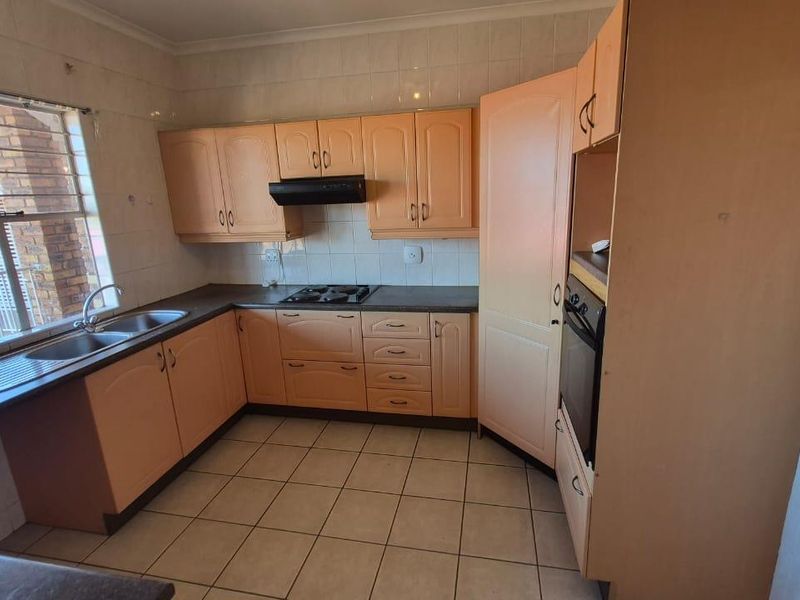 Welcome Home to Sharona Complex, Edleen - Photo 10