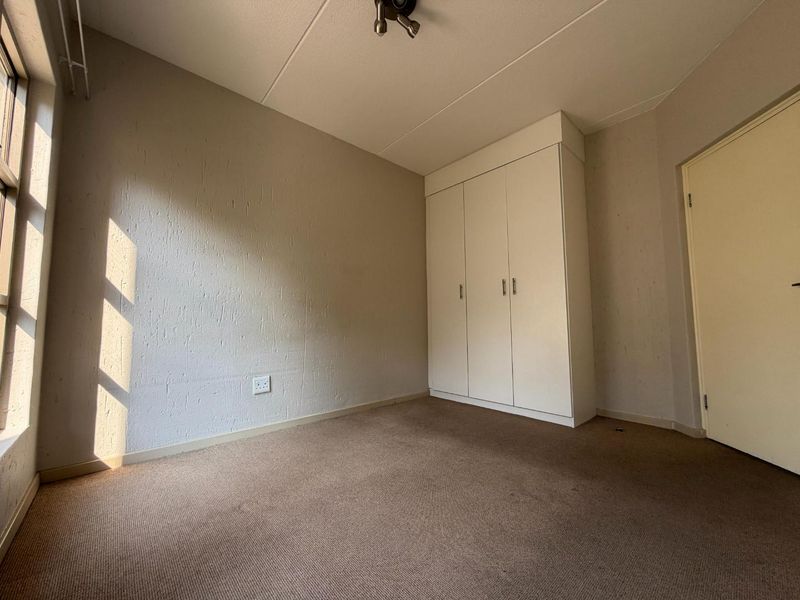 Sunny One Bed Garden Apartment - Photo 5
