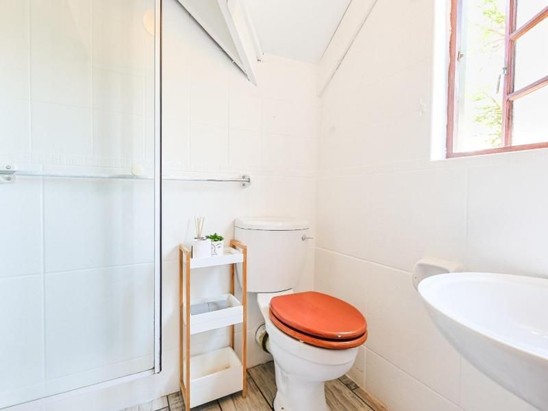 Modern 2-Bedroom Townhouse for Rent - Photo 9