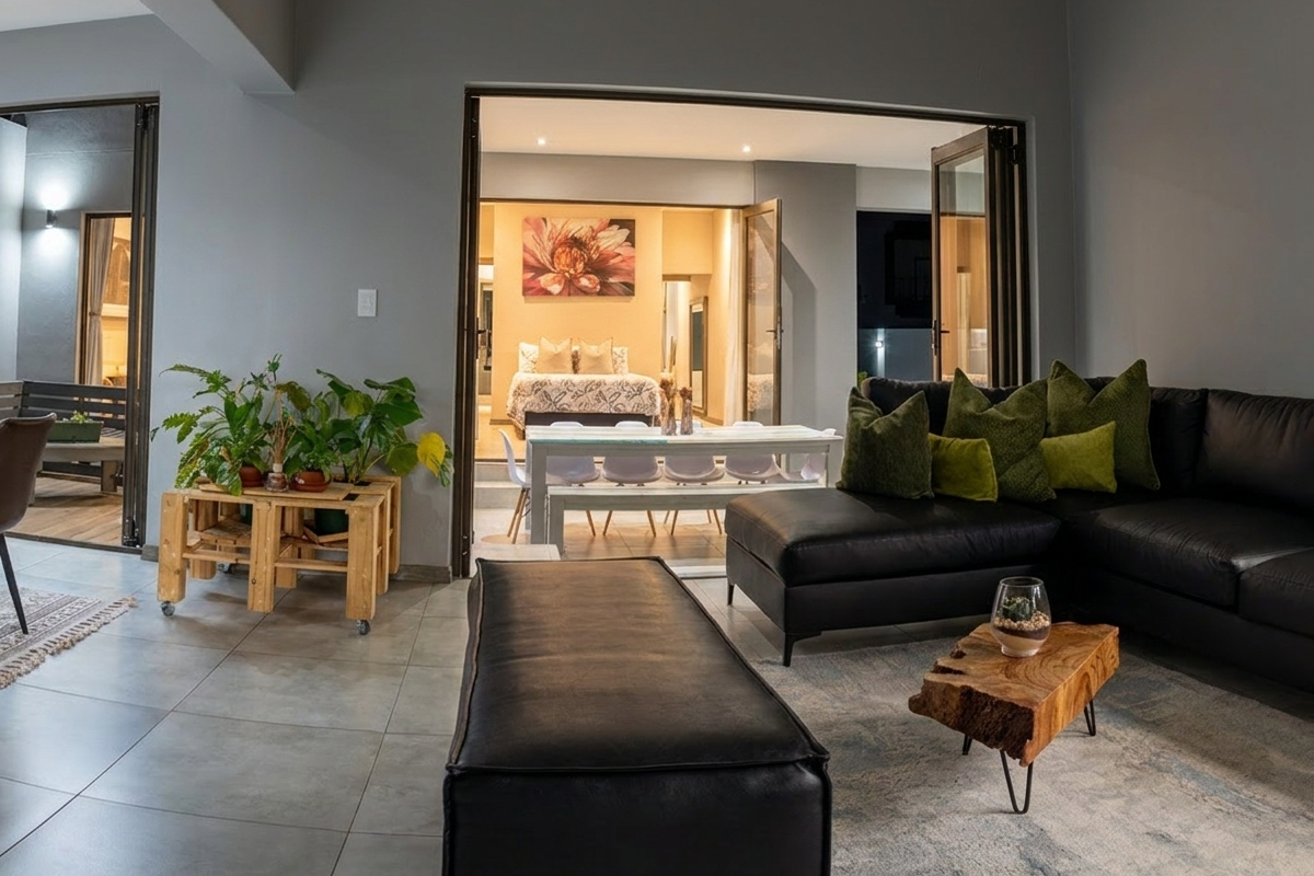 Warm & Inviting: 4 Bed Home in Exclusive Eye of Africa! - Photo 4