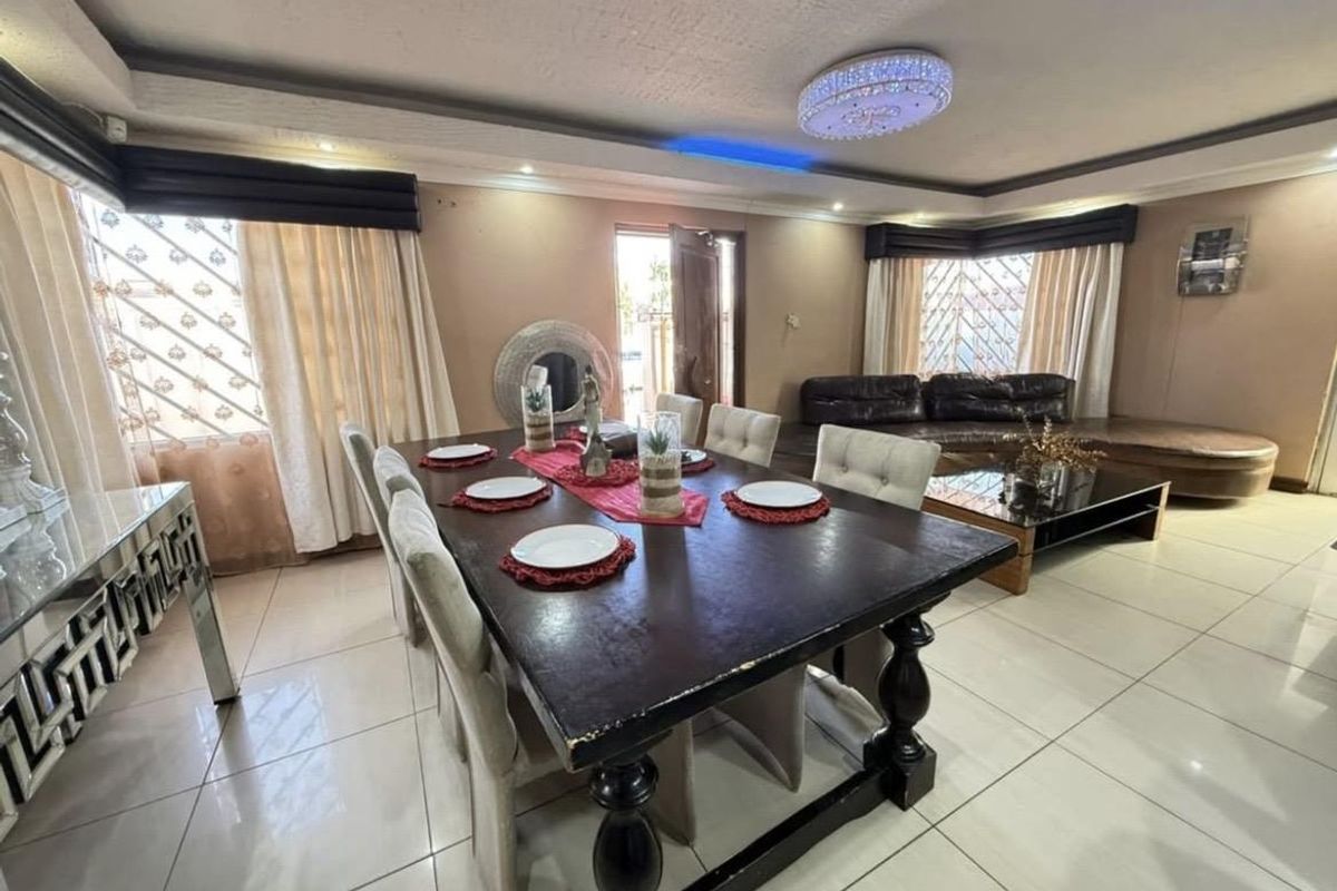 Double-Storey Family Home | Cimbebasia N$ 2,700,000 excluding costs - Photo 3