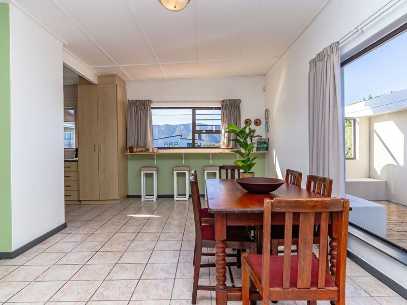 Affordable coastal living with sea and mountain views - Photo 5