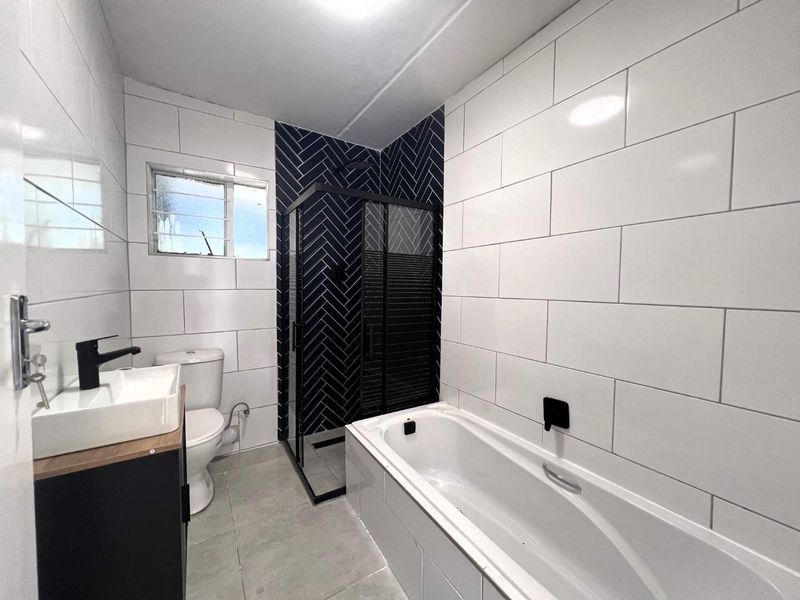 Renovated , Sunny, Private and Spacious Townhouse. - Photo 8