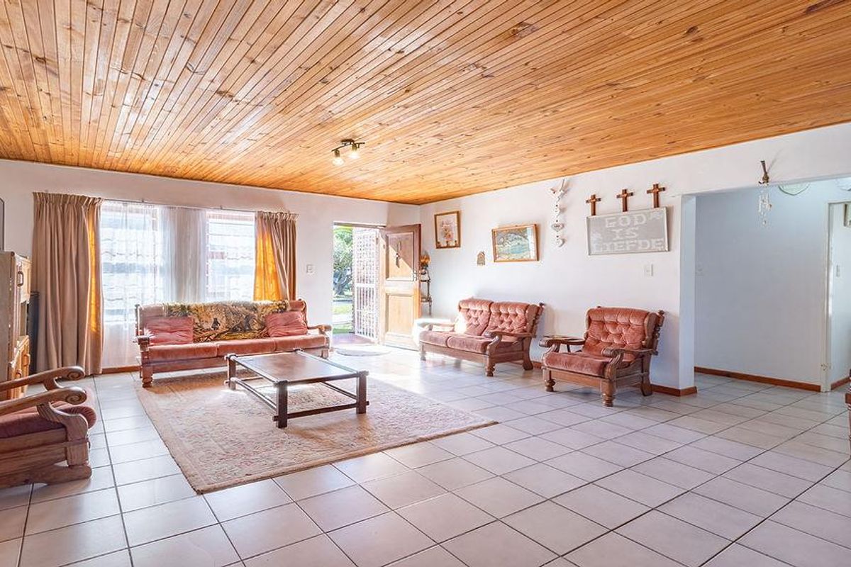 Seaside Bliss: Your Dream Holiday Home Awaits! - Photo 4