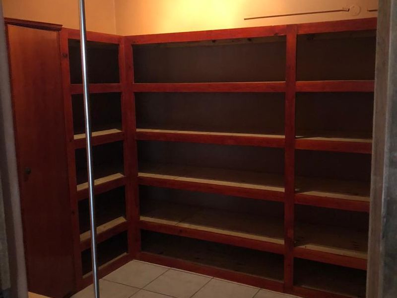 Huge central house for sale - Photo 9