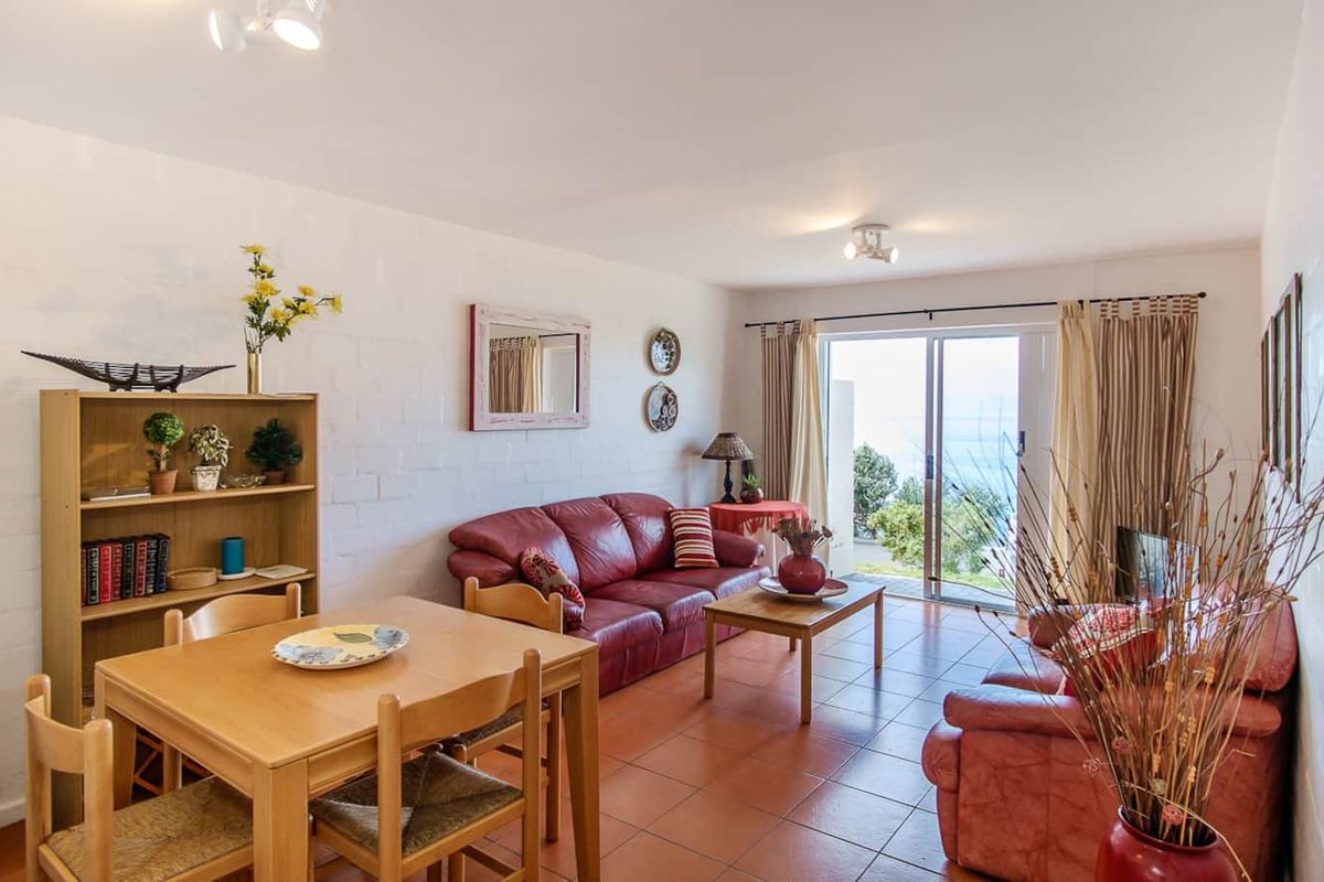 Fully furnished 2 bedroom apartment available on a long term lease. - Photo 3