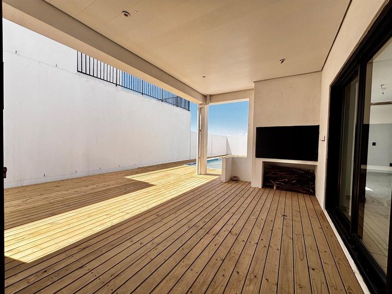 Near Off-Grid Designer Home | Elevated Luxury Living in Sandown, Blouberg - Photo 2