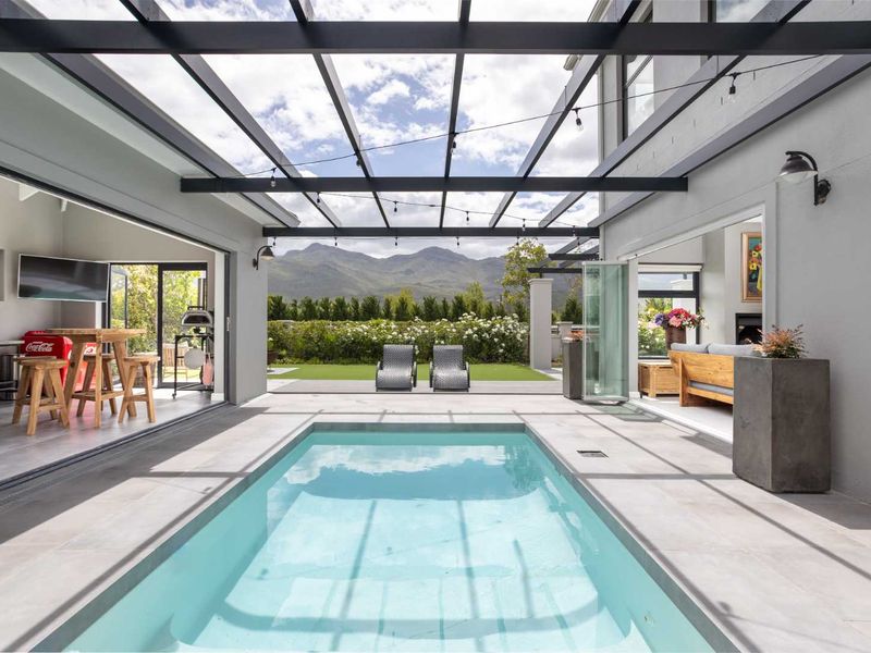 Family Home with Paddock Views on Val de Vie Estate - Photo 7