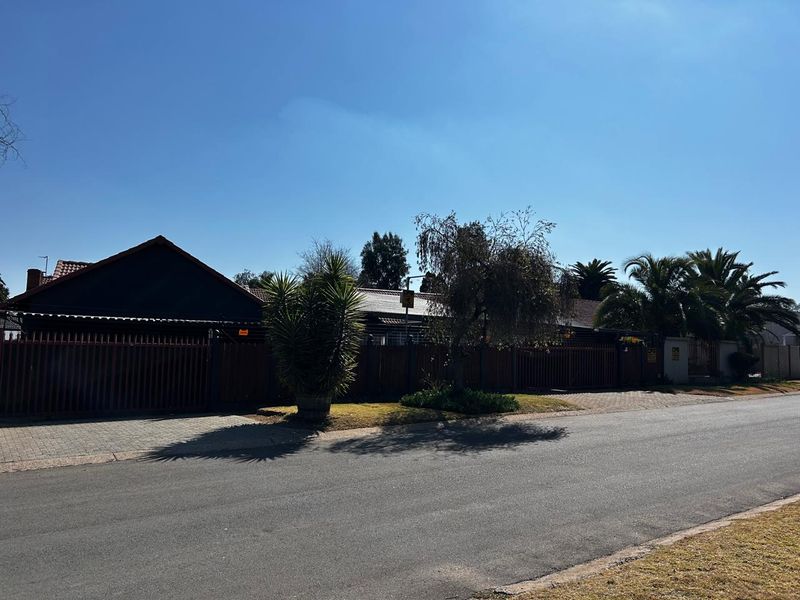 Brand New Listing Brackendowns - Photo 2