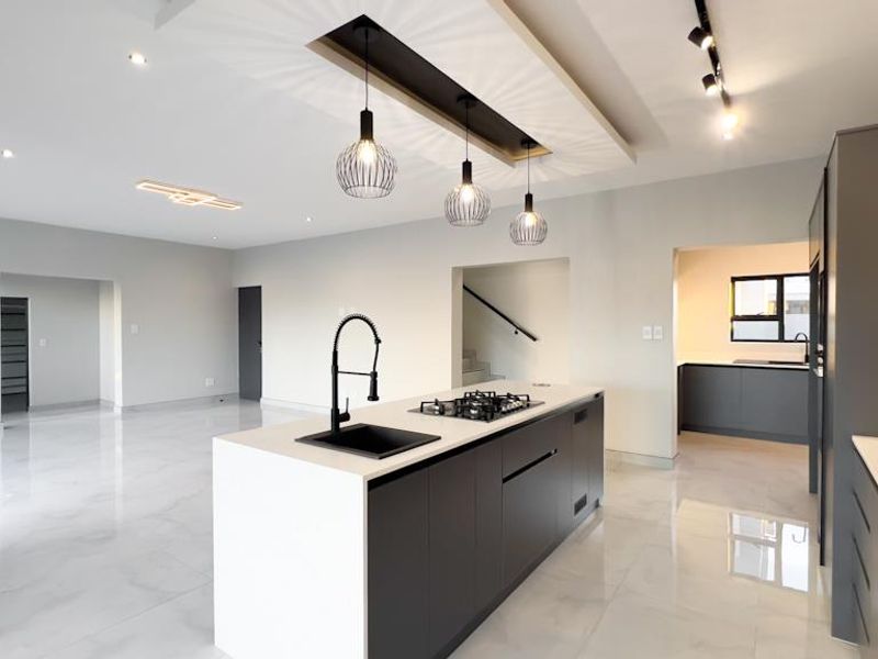 The Perfect Home for Growing Families - Photo 8