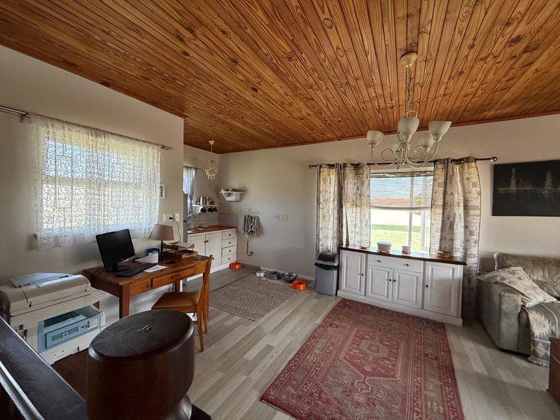 Large 4 bedroom family home - Photo 10