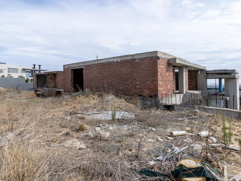 Elevated Dual-Residence Luxury with Breathtaking Panoramic Views – Baronetcy Estate - Photo 9