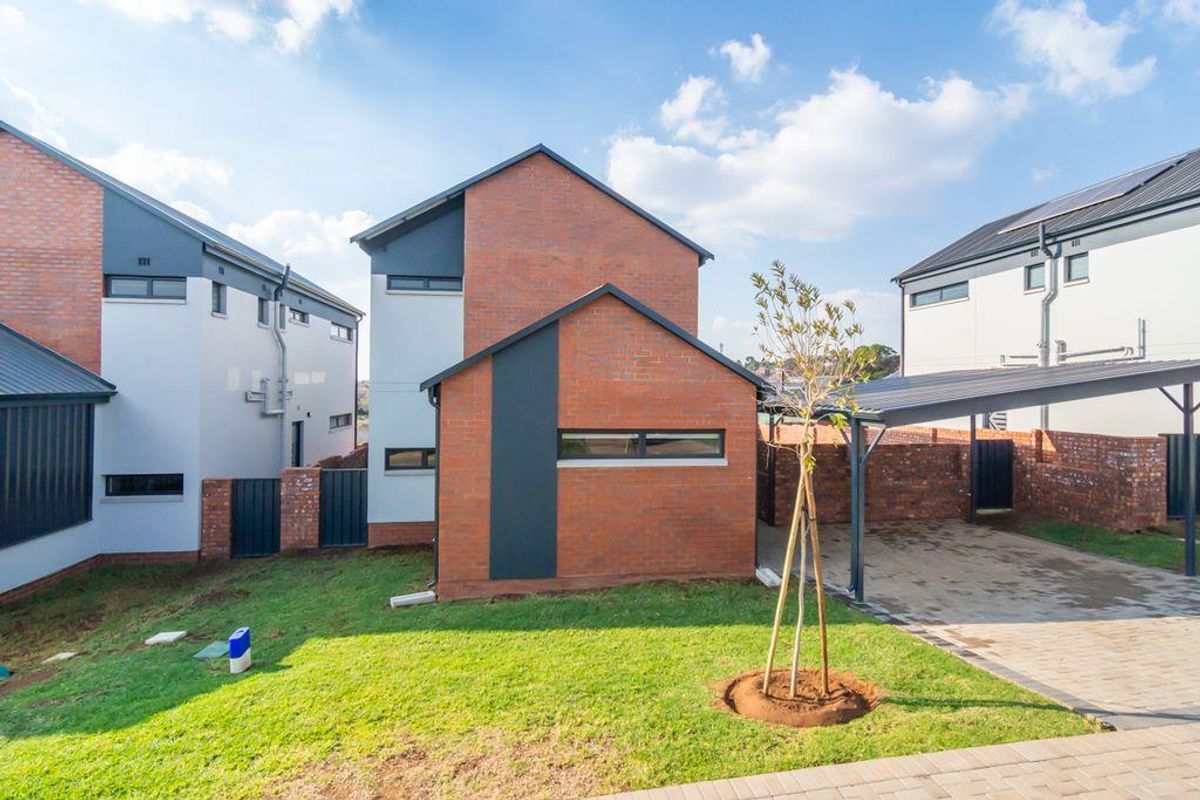 Stylish 4-bed home in Secure Baltimore Estate, Northriding - Photo 5