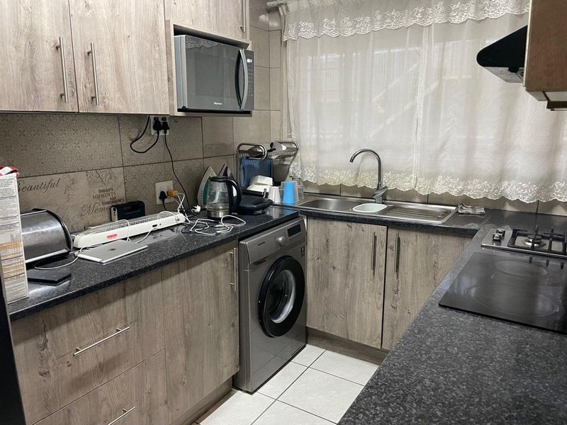2 Bedroom apartment availble for sale in florida - Photo 4