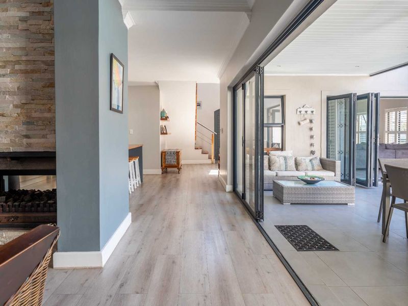 Perfectly Proportioned for a Luxury Lifestyle - Photo 8