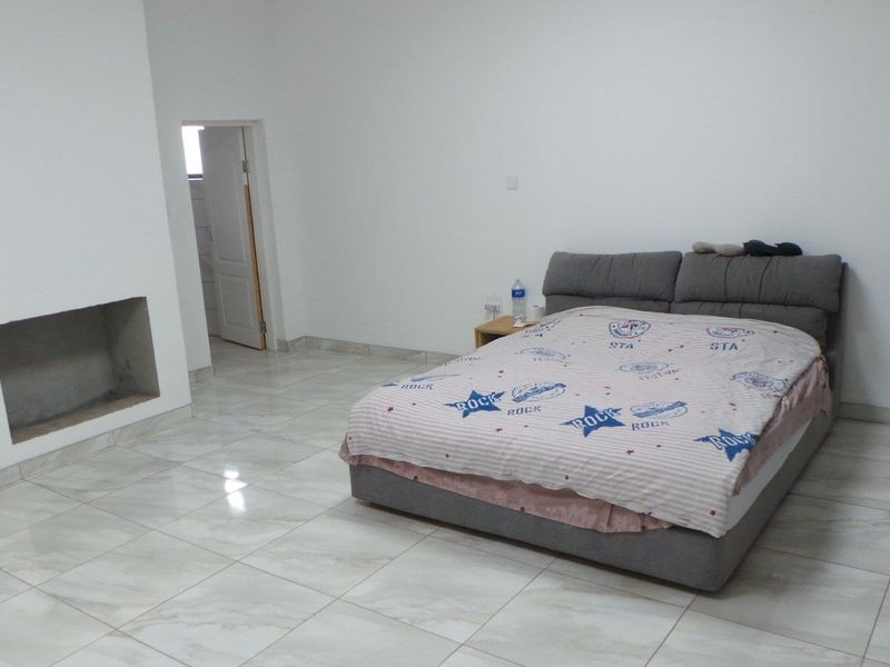 This home close to the Lagoon could easily be converted into a Guesthouse. - Photo 8