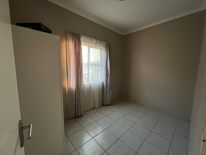 Townhouse For Sale in Trichardt, Secunda - Photo 7