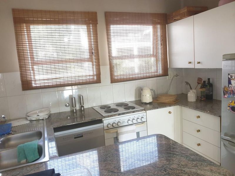 2 BEDROOM APARTMENT TO RENT IN OAKLANDS - Photo 7