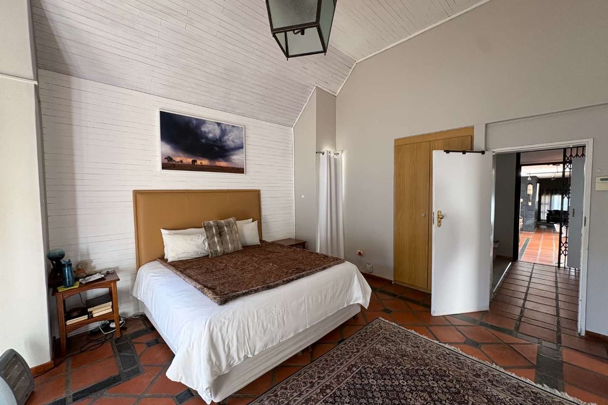 Spacious Family Home with Flatlet, Office & Entertainment Area – Ludwigsdorf - Photo 5