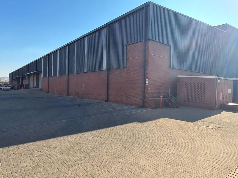 4 892m2 Pomona Warehouse To Let - Photo 3