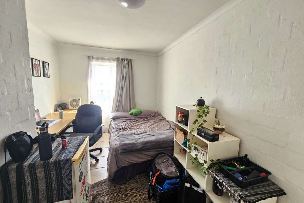 Lovely 2 Bed 1 Bath unit with open plan living area with kitchen and separate bathroom - Photo 4