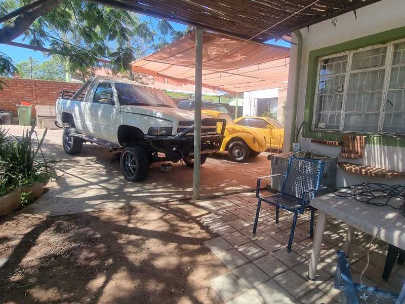 HOUSE FOR SALE IN WINDHOEK NORTH - Photo 4