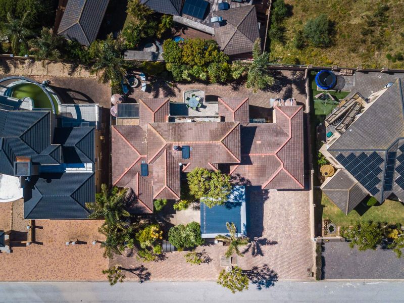 Lovemore Heights – 6 Bedroom Multi family home with flatlet - Photo 7