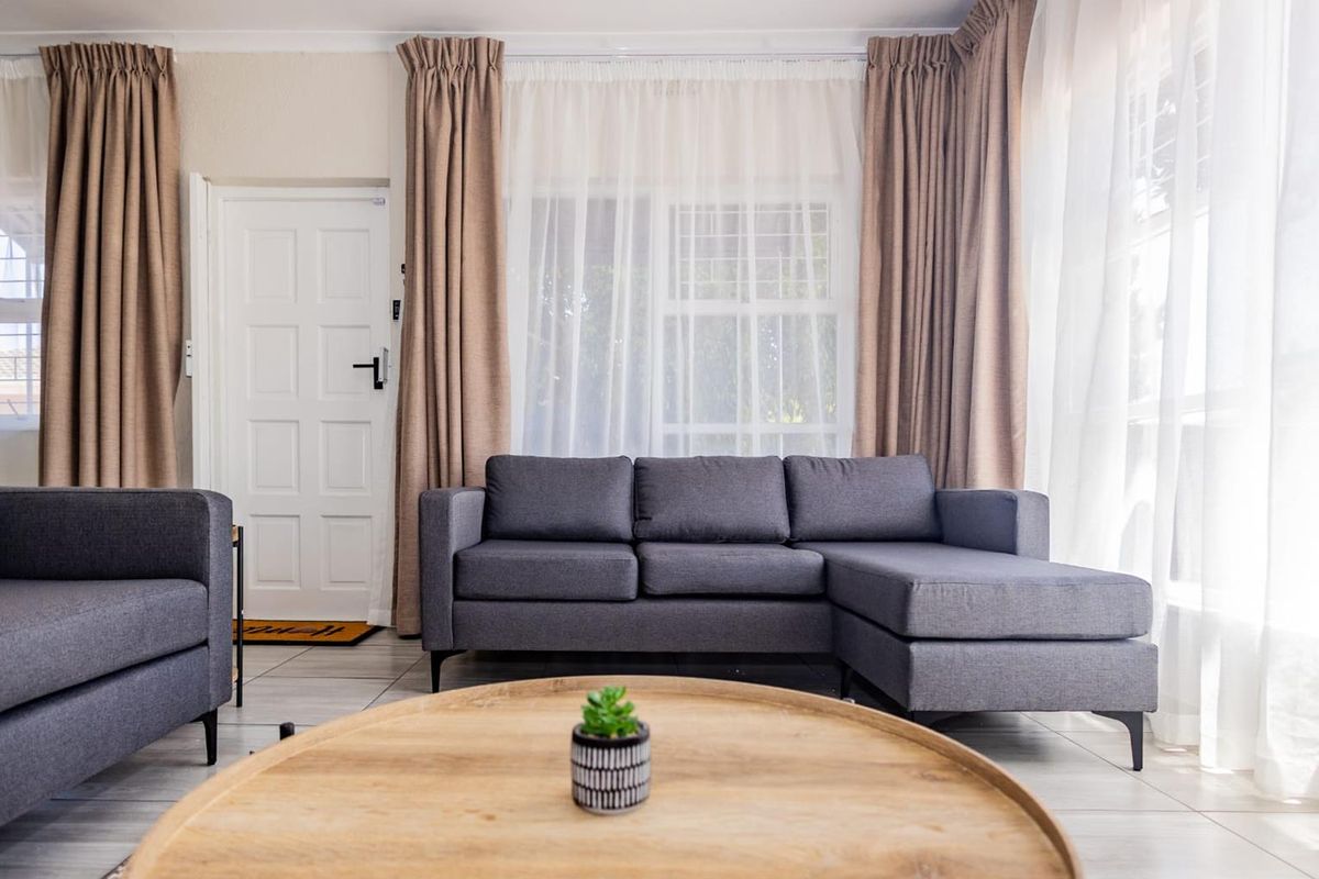 Secure & Convenient: Olive House Awaits You - Photo 4