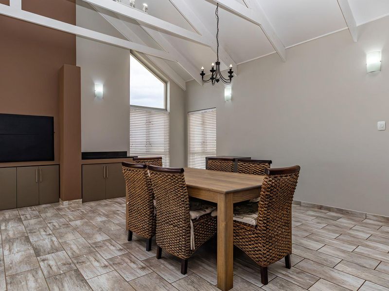 All on one level family home with views of the ocean. - Photo 6