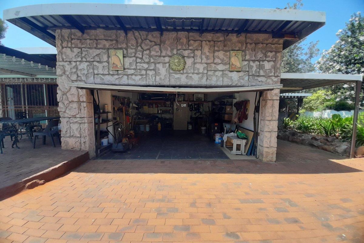 Family Home with a Flatlet for sale - Photo 4