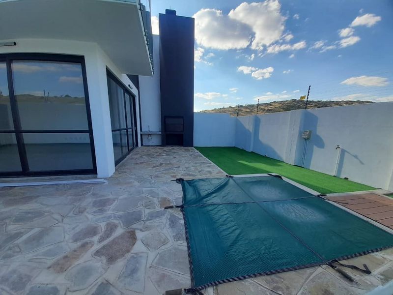 Newly build complex, north facing with only 12 units - Photo 6