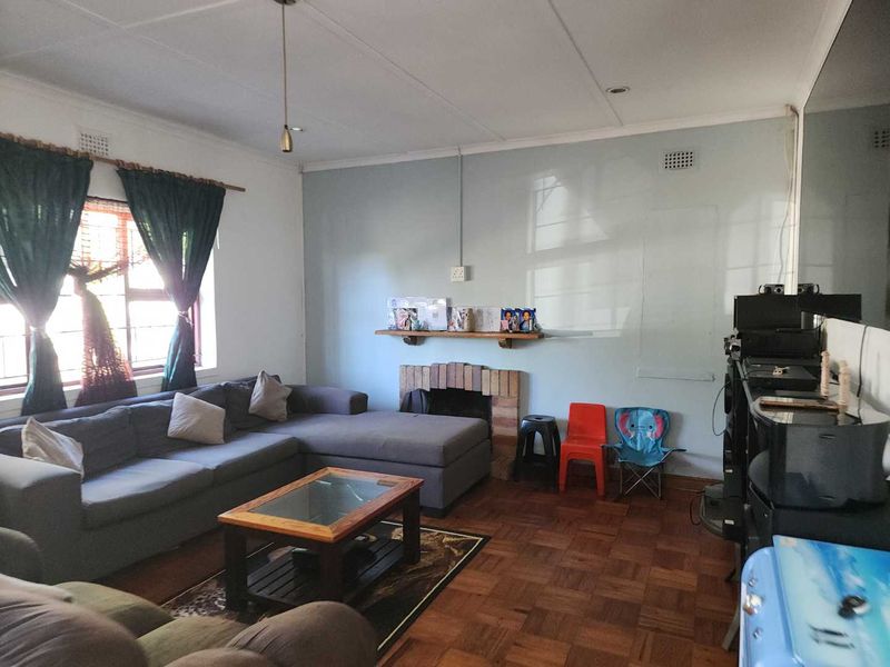 3 - 4 Bedroom Family Home - Photo 6