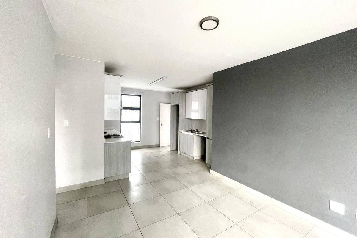 Prime Investment Opportunity: Apartment in Lyttelton Manor, Centurion – Ideal for Strong Rental Yields and Young Professionals. - Photo 3