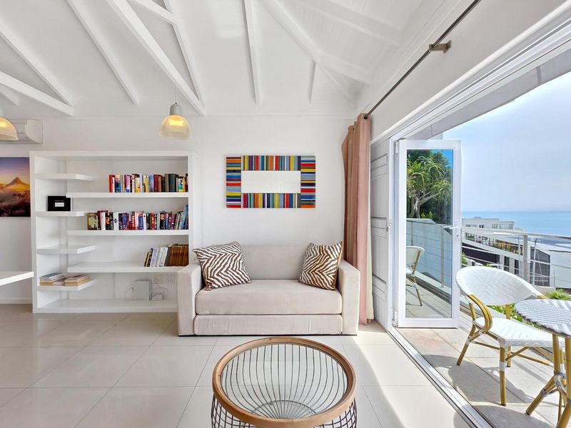 Secluded Comfort: Furnished Apartment with Parking - Photo 2