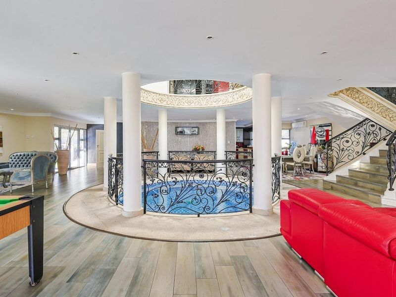 Modern Furnished 3-Bedroom Home with Pool, Cinema Room & Luxurious Finishes - Photo 3