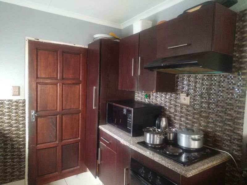 2 lovely bedrooms house for sale in Soshanguve VV - Photo 4