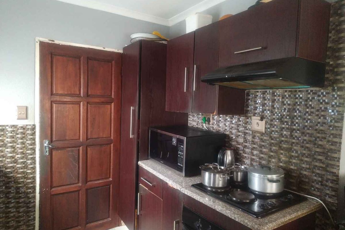 2 lovely bedrooms house for sale in Soshanguve VV - Photo 4