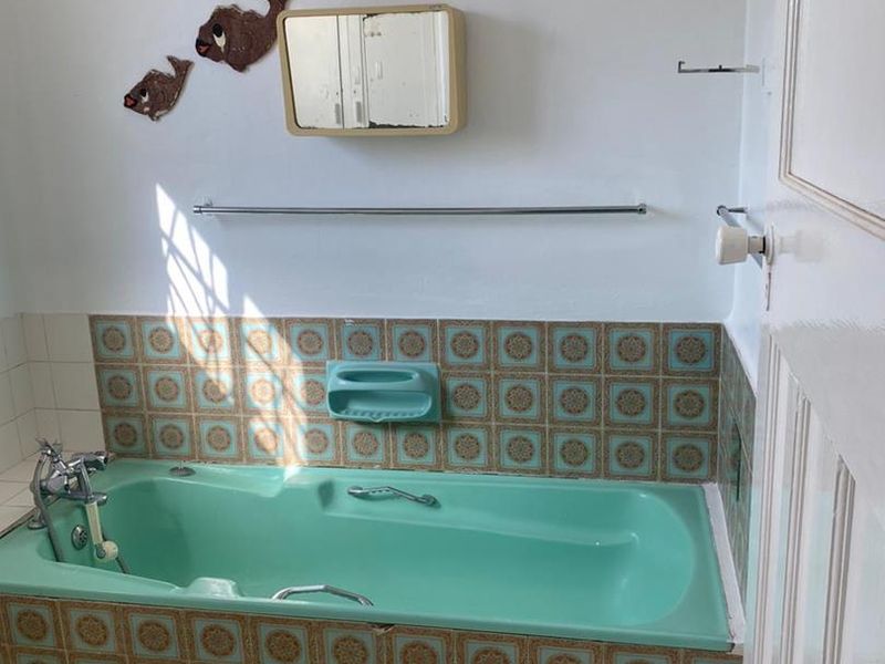 Perfect Blend of Living & Earning - 3 Bedroom House with Self-Contained Flat! - Photo 9