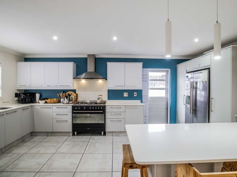 Diamond in the Rough/ Modern 2 Bed Home - Photo 8