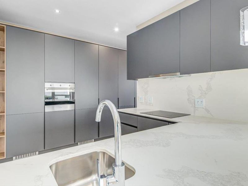 Step into a life where privacy, security, and understated luxury exist in perfect harmony. - Photo 9