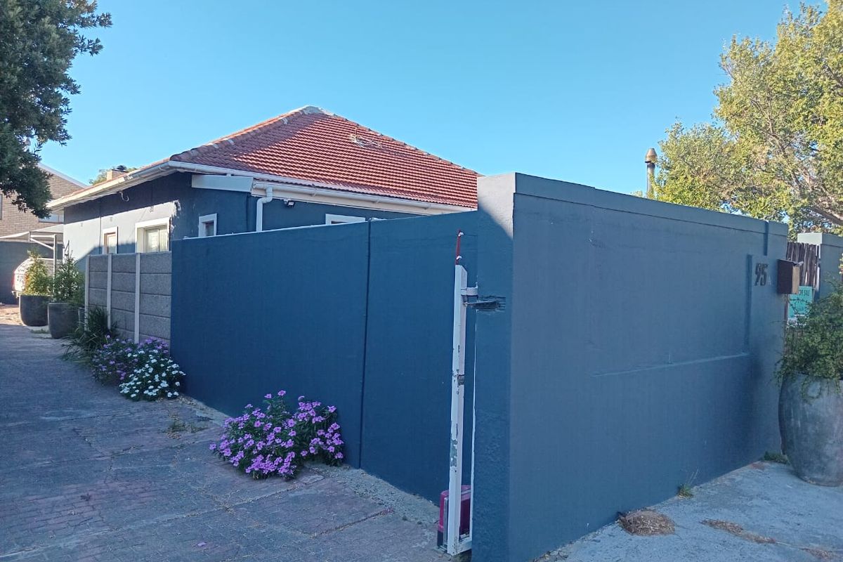 Cozy family home close to schools - Photo 3