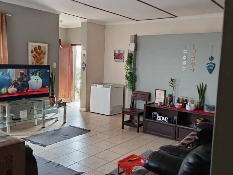 3-Bedroom House for Sale in Swakopmund - Photo 2