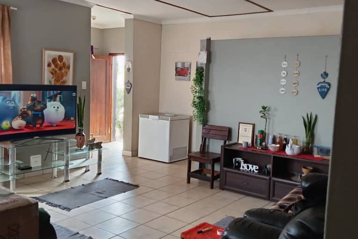 3-Bedroom House for Sale in Swakopmund - Photo 2