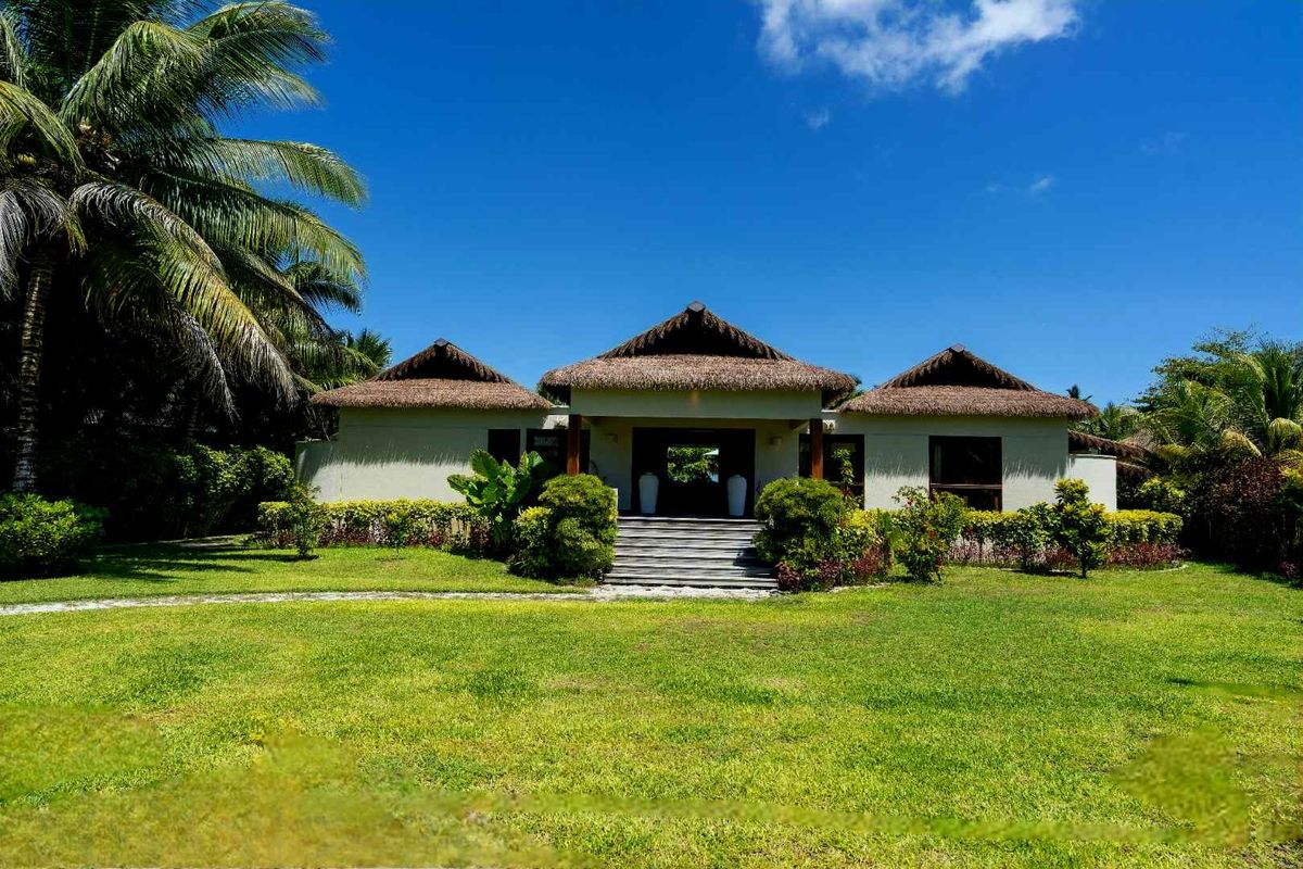 TURNKEY LUXURY- PRIVATE BEACH VILLA DESROCHES ISLAND - Photo 4