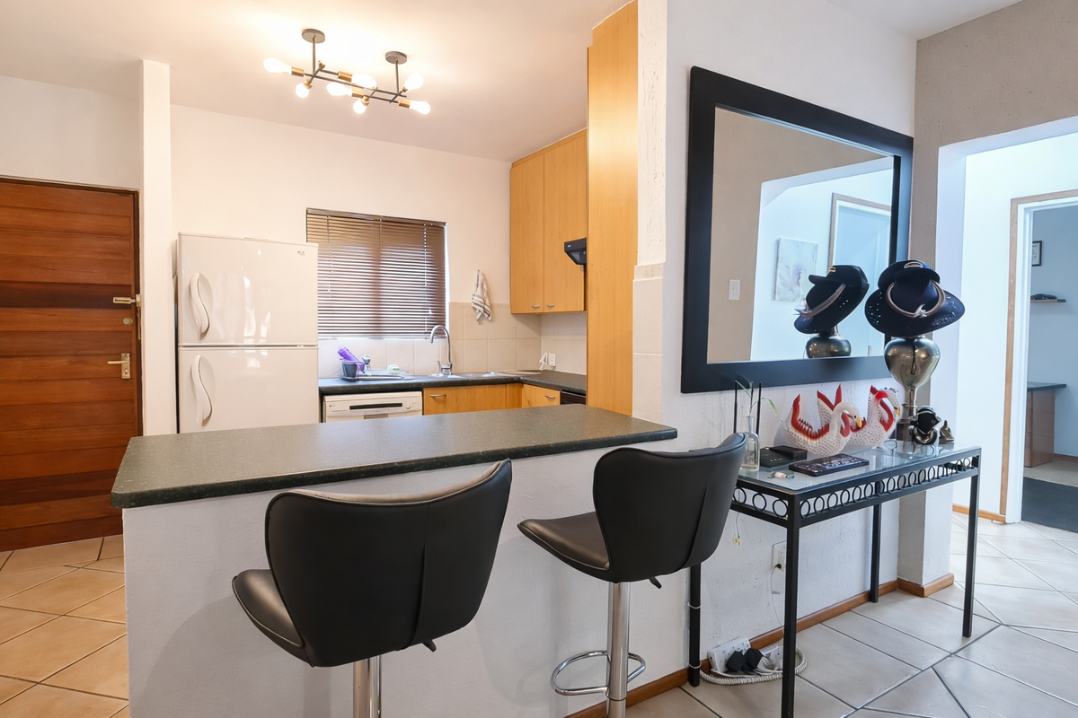 A charming 2 bedroom Apartment - Photo 4