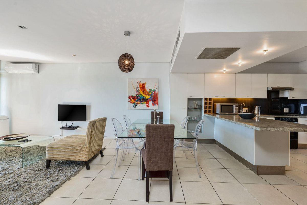 Scarce 3 Bedroom Apartment in the heart of De Waterkant - Photo 4