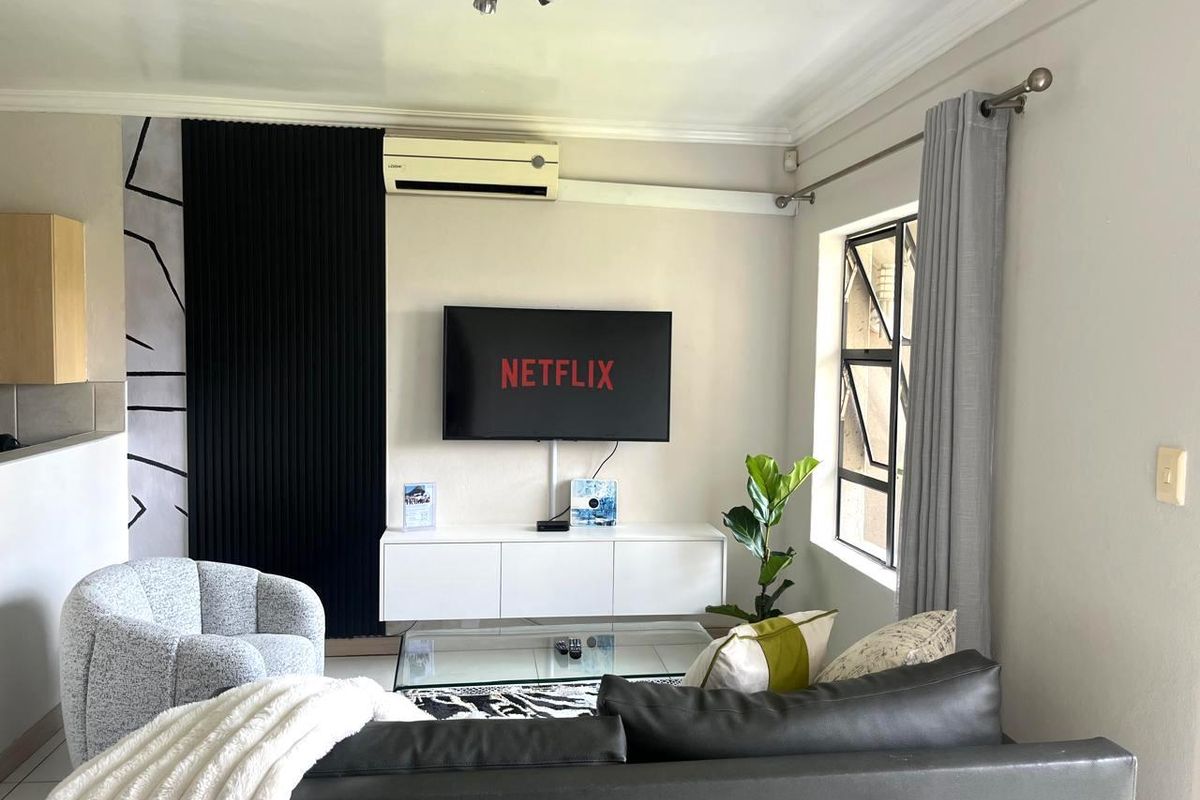 Fully furnished 2 Bed Apartment in Sandton - Photo 3