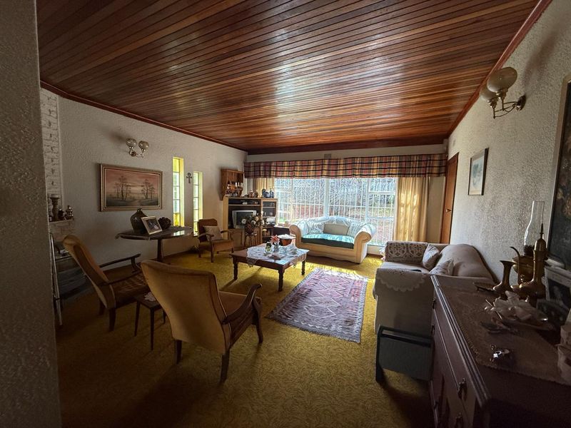 Huge Family Home with Incredible Potential! - Photo 7