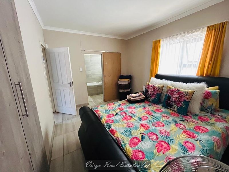 3 bedroom house in Okahandja Ext 6 - Photo 2